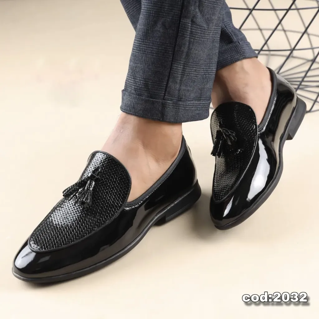 [20320141] Classic loafers crafted from glossy leather with a checkered pattern (41)