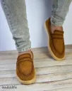Flat suede sneaker-style shoes suitable for all occasions