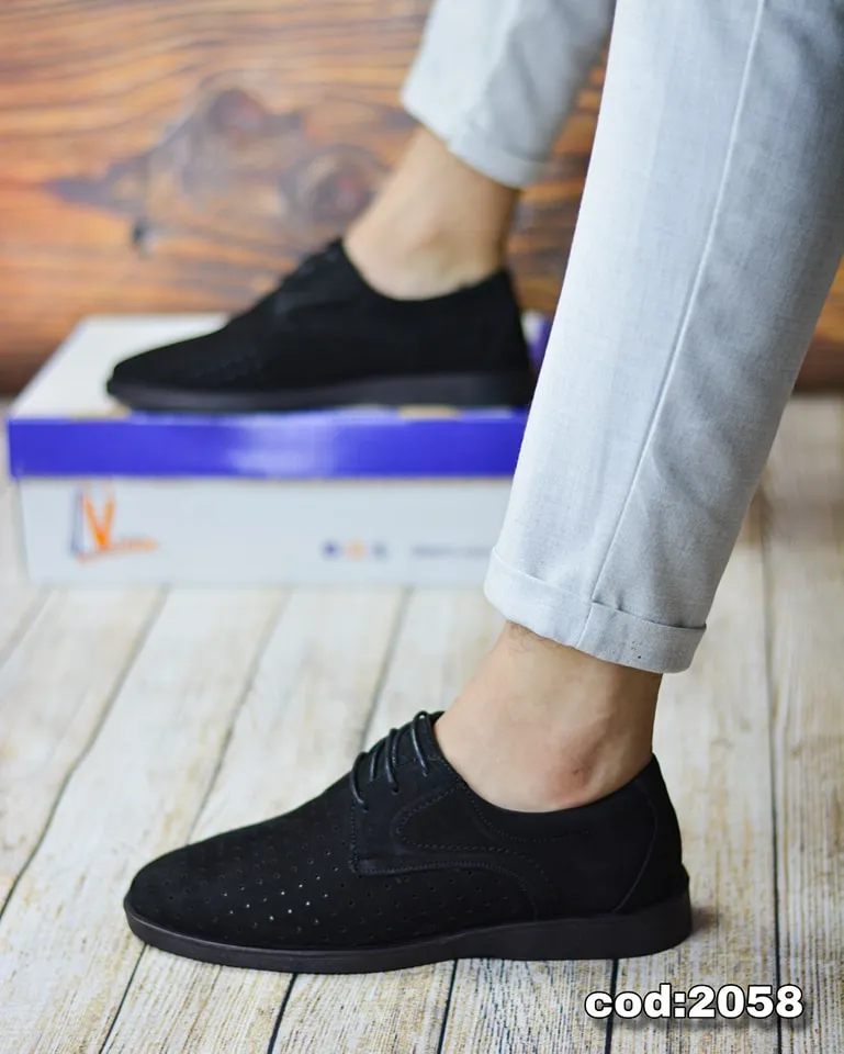 [20580140] Smart black shoes crafted from genuine suede leather with a rubber sole (Black, 40)