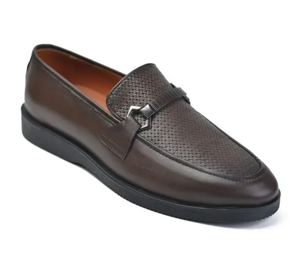 Classic Oxford shoes made from genuine cowhide leather