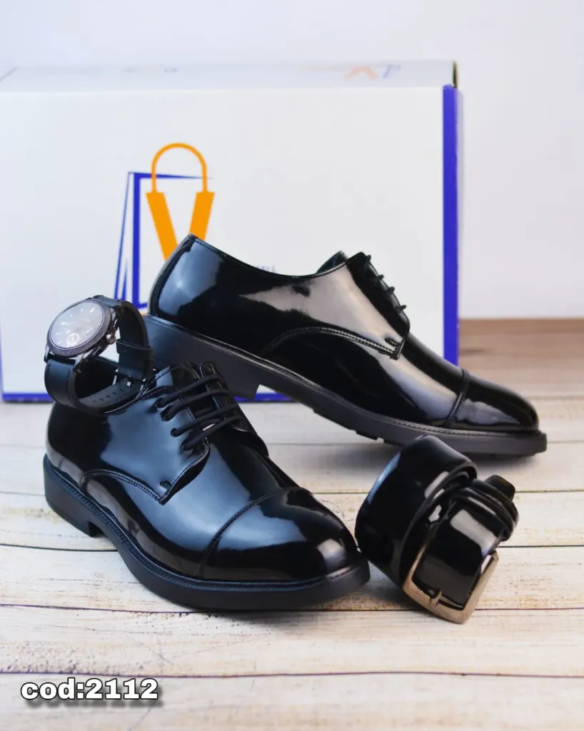 [21120141] Classic lace-up Oxford shoes crafted from glossy leather (41)