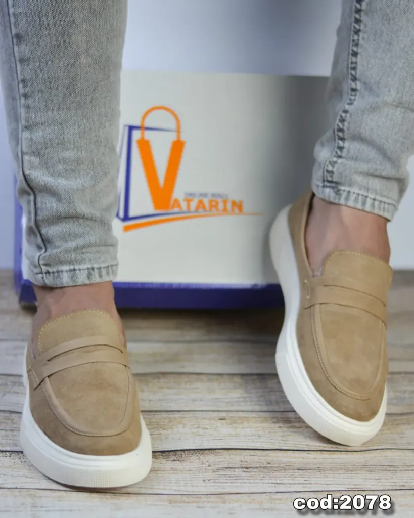Flat smart sneakers made from suede with an EVA sole