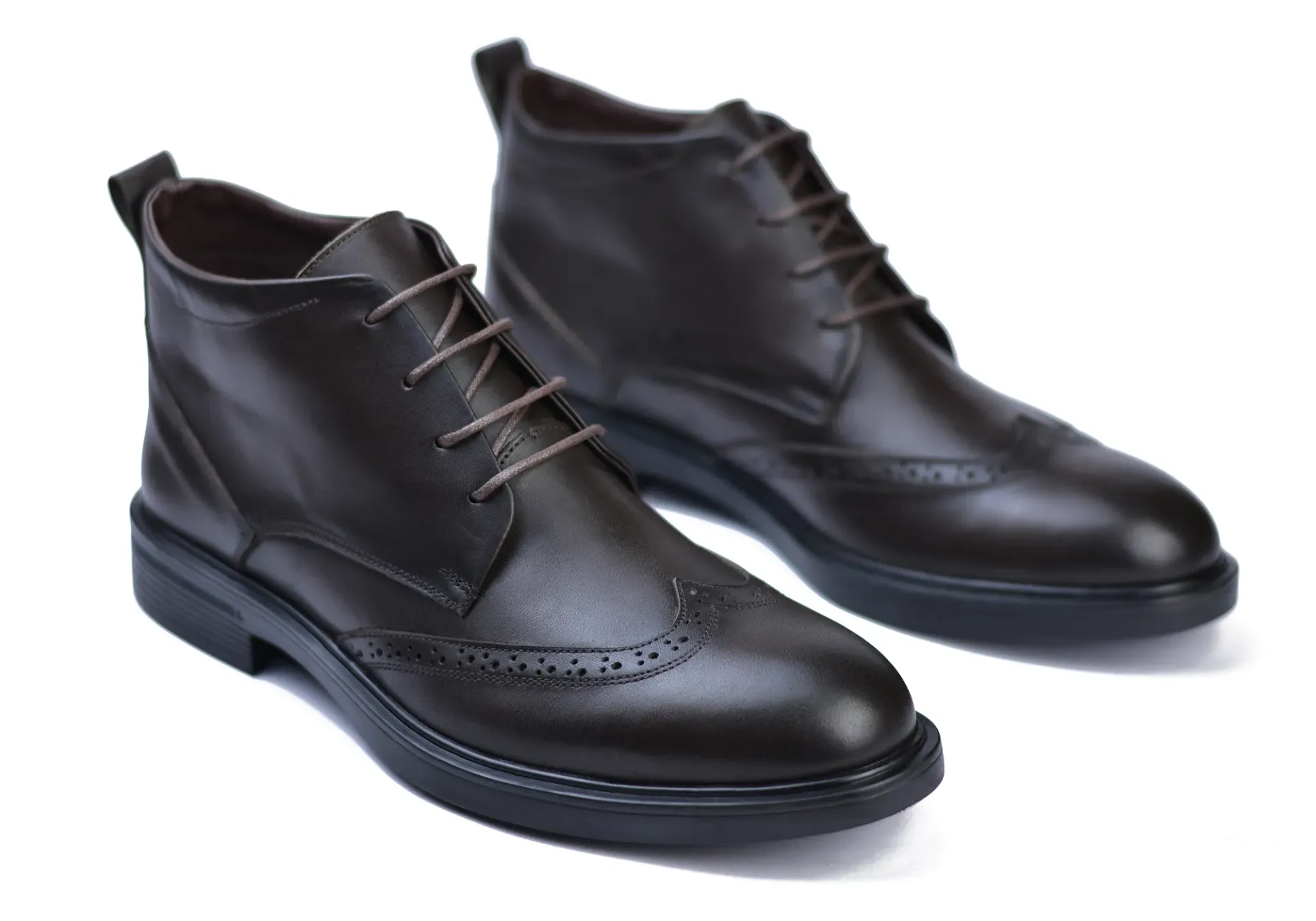 حذاء كلاسيك هاف بوت جلد طبيعي ونعل رابر كود 2117 