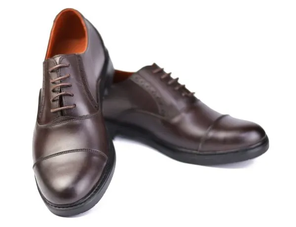 Classic Oxford shoes made from genuine leather