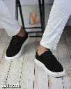 Casual Wallabee-style shoes made from genuine suede leather with a lightweight EVA sole