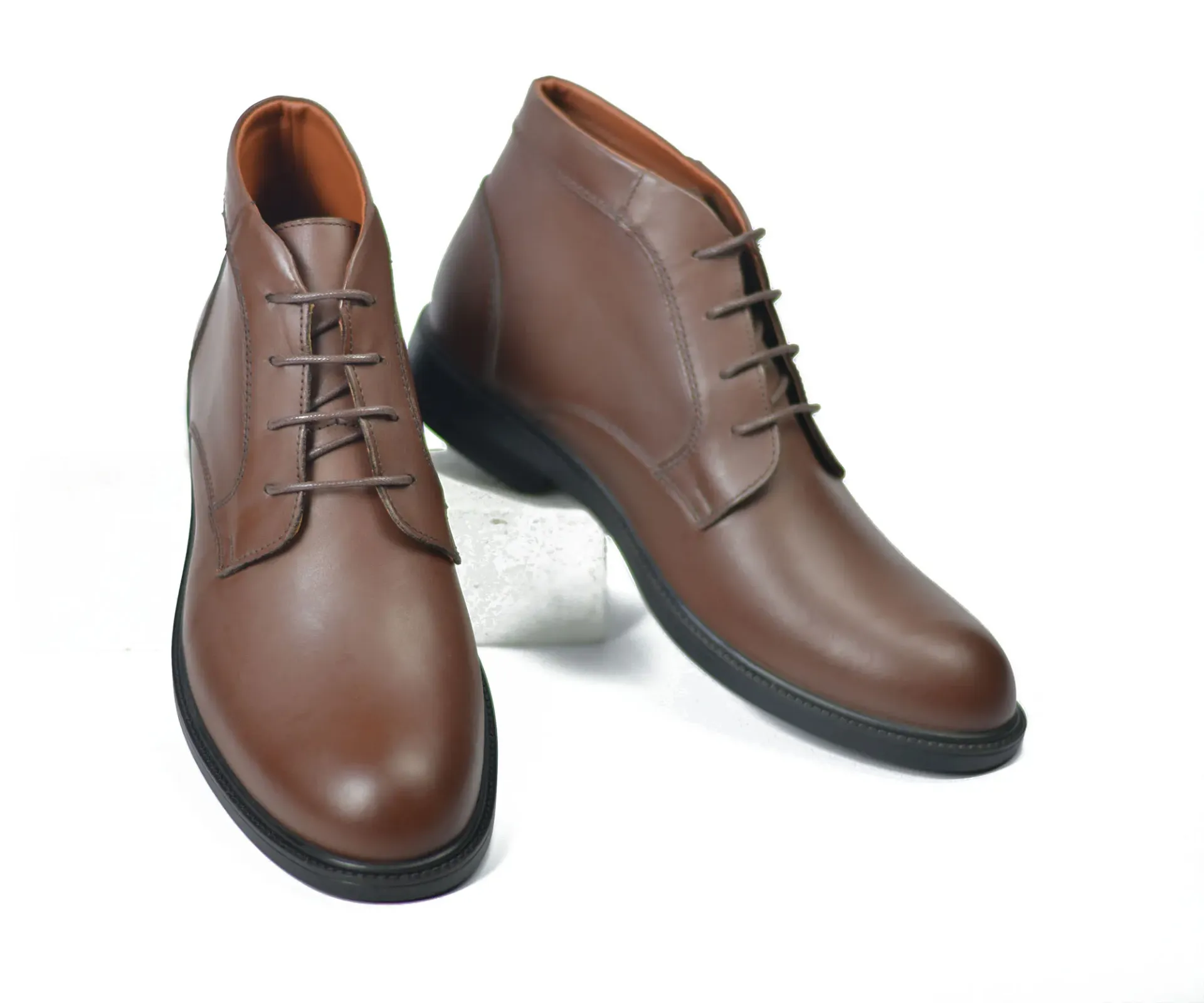 Semi-classic black half-lace shoes made from genuine leather