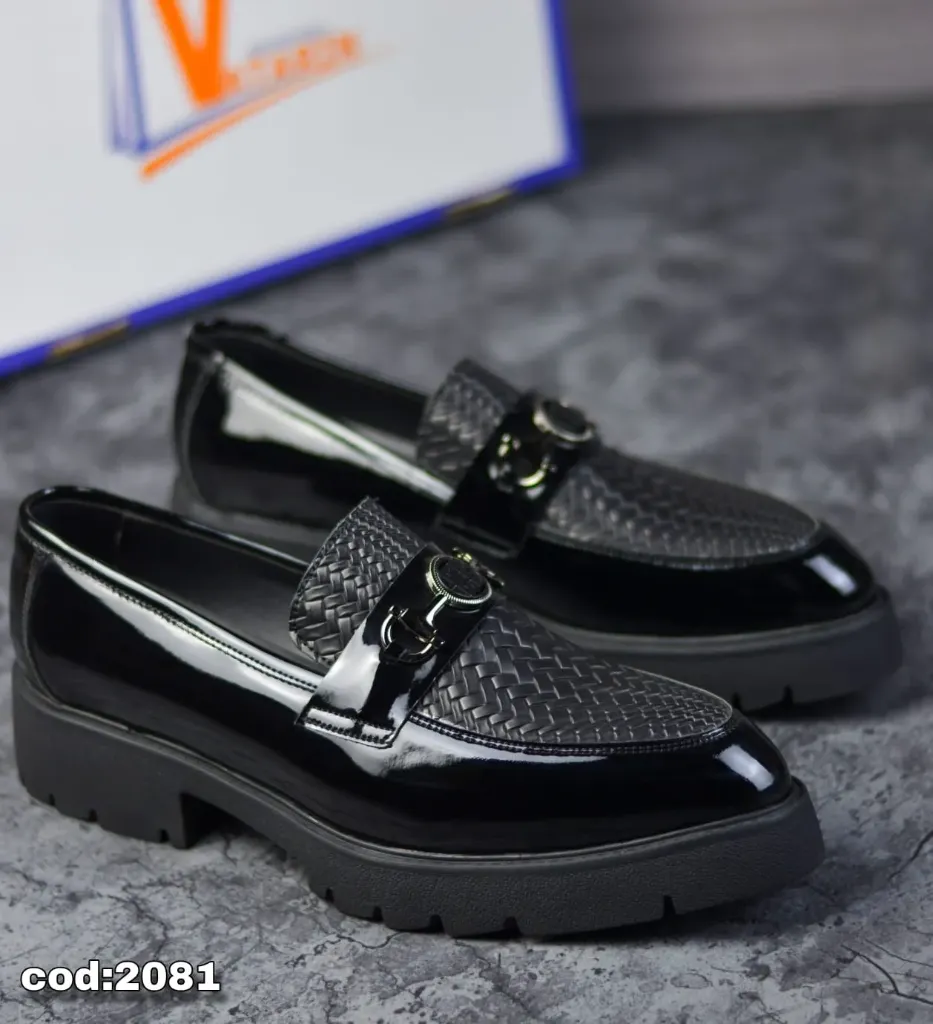 Glossy leather shoes